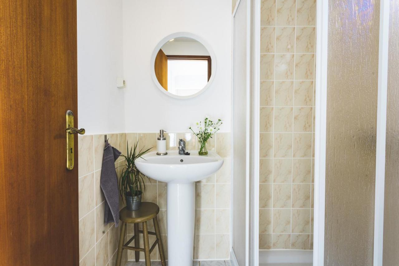 Soulsurfcamp Portugal Bed & Breakfast Peniche Exterior photo